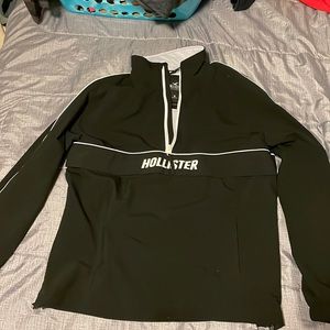 Medium Holister windbreaker